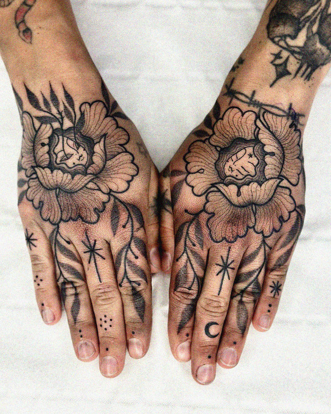 Ink Blooms in Stellar Geometry