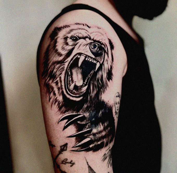 Bear Roar Embodied in Tattoo Art