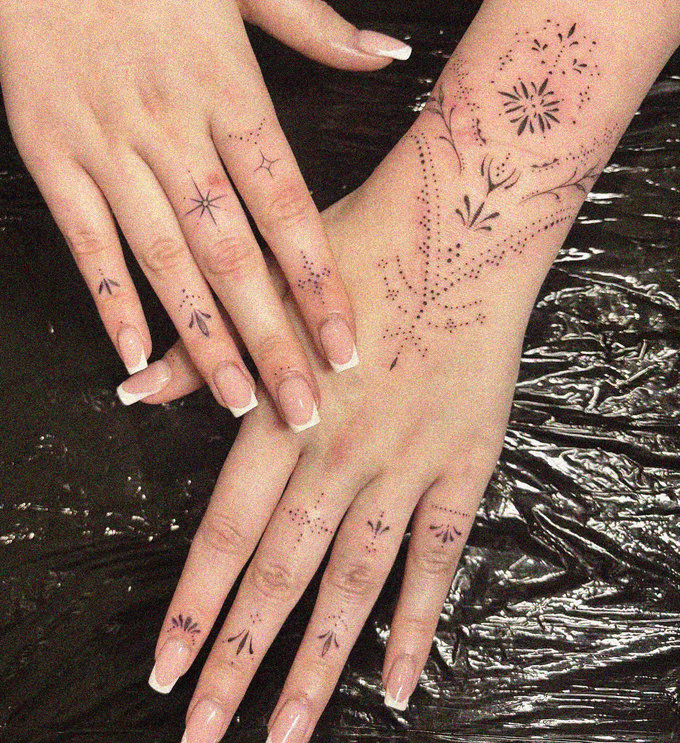 Floral Henna Hands on Midnight Gloss