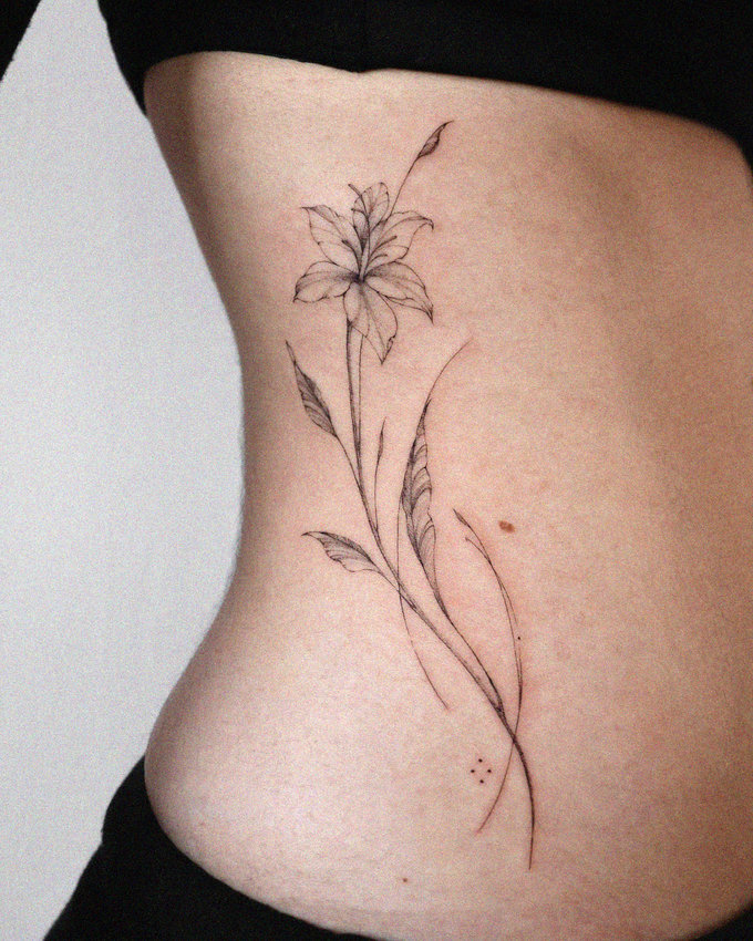 Artistic Blooms on Human Canvas